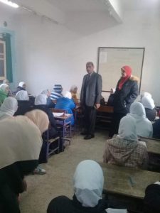 عمر فى جولة لمتابعة إمتحانات الفصل الدراسي لسنوات النقل بكفرالدوار  