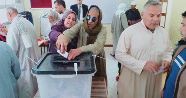 منظومة الشكاوى الحكومية تلبى رغبة مسن كفيف فى التصويت بالاستفتاء