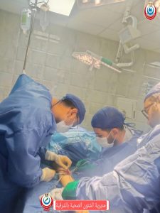 بالصور : صحة الشرقية: فريق مستشفى الزقازيق العام ينقذ ذراع مريض من البتر بعد إجراء جراحة متقدمة بالأوعية الدموية