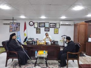 الأنبا عمانوئيل يقدم التهنئة بعيد الأضحى المبارك لرئيس مدينة سفاجا 