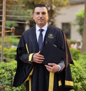 منح مصور قناة العراقية بالقاهرة درجة الدكتوراه في فلسفة الفنون التطبيقية