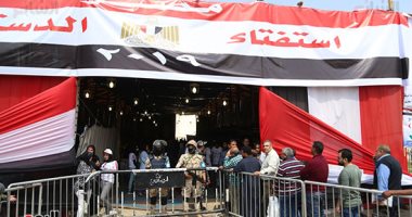 حزب موالٍ للإخوان اشترى كراتين لتوزيعها باللجان ونسبها بالزور للدولة