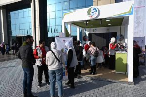 تفاعل كبير من الزوار مع أنشطة وزارة التضامن الاجتماعي في جناحها بمعرض القاهرة الدولي للكتاب في دورته الـ54