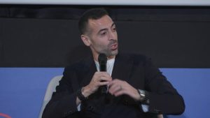 جلسة حوارية جمعت سبايدرمان " أندرو غارفيلد " ومحمد التركي بمهرجان البحر الأحمر السينمائي الدولي