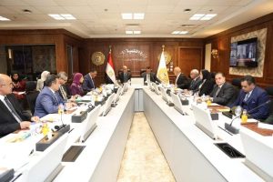 وزيرا التنمية المحلية والإسكان يتابعان مع محافظ مطروح الموقف التنفيذي للمشروعات الجارية وتدقيق الأحوزة العمرانية بالمحافظة