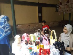 وكيل وزارة الشباب والرياضة بالقليوبية يتابع المعرض الدائم للحرف اليدوية بمراكز الشباب عبر منصة زووم الرقمية