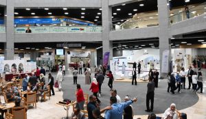 وزير الإعلام العُمانى يترأس وفد السلطنة ضيف شرف بمعرض عمّان الدولي للكتاب .