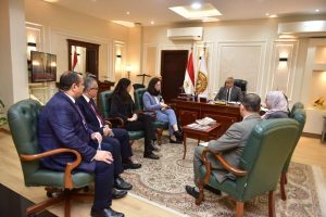 تعزيز برامج" تمكين المرأة إقتصادياً " و"الحماية الإجتماعية للعمال"