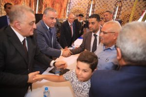 وسط الآلاف    محافظ سوهاج ومدير الأمن يشهدان صلح بأخميم   